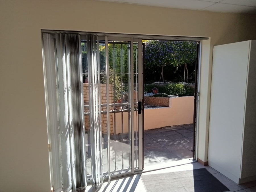 To Let 3 Bedroom Property for Rent in Denneoord Western Cape
